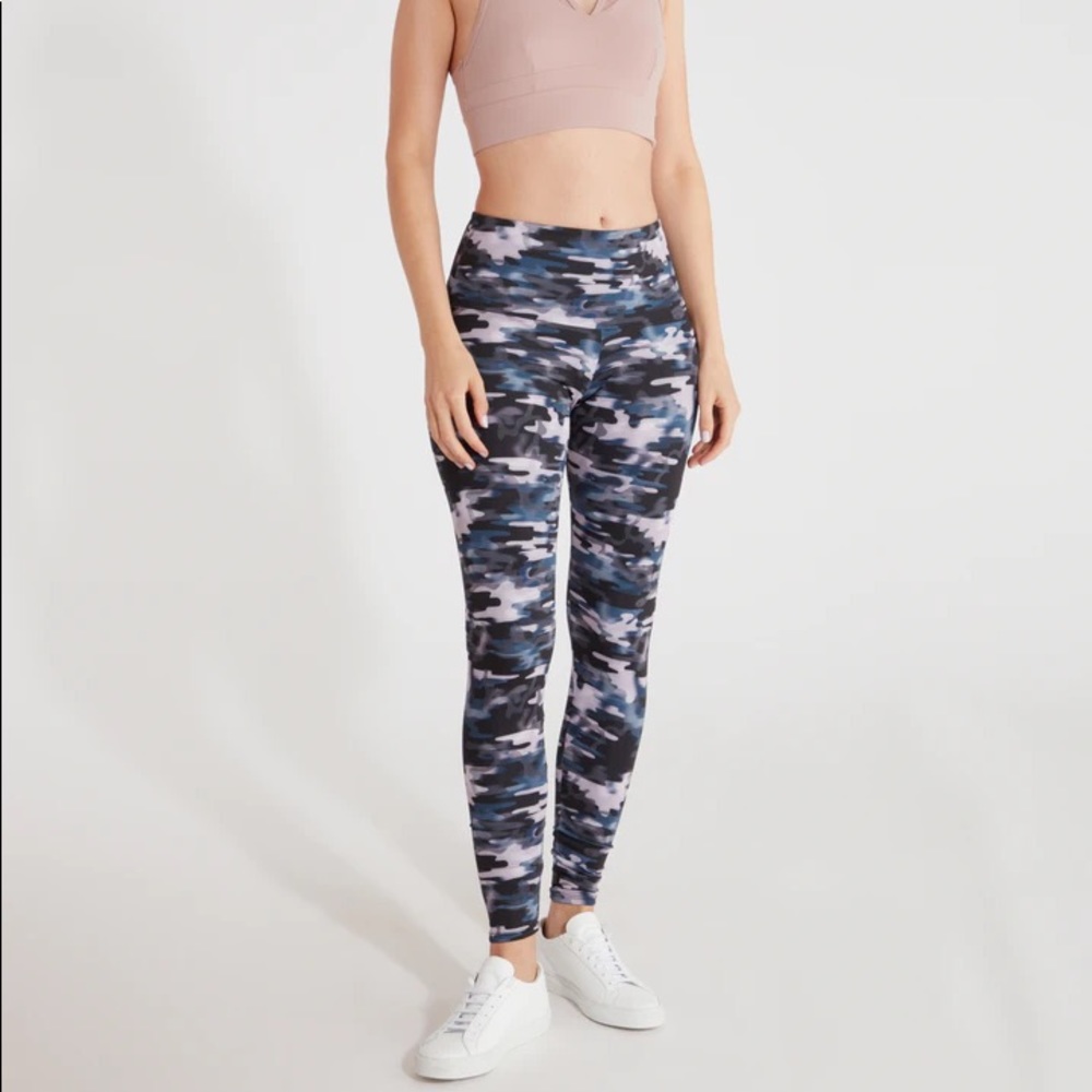 Onzie Camouflage Yoga Leggings - Stormy Camo - M/L
